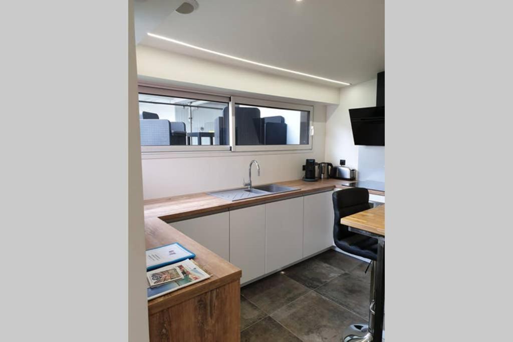 Apartament Le Saint Symphorien, Parking Gratuit Privee Vannes Zewnętrze zdjęcie